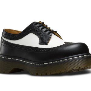 DR. MARTENS 3989 BROGUE BEX SOLE IN BLACK & WHITE